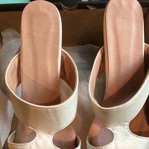 Le Chateau White open toe and back heels